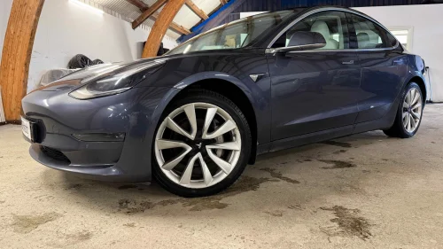 TESLA Model 3