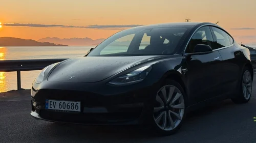 TESLA Model 3 Long Range AWD