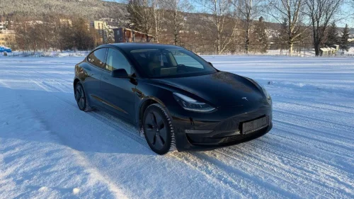 TESLA Model 3 AWD Long Range Premium Lyd