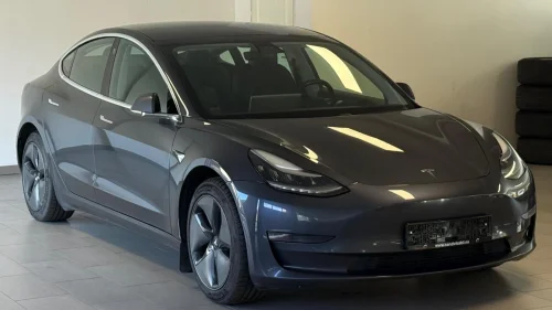 TESLA Model 3 Long Range AWD Autopilot Vinterpakke EU-03.27 1 Eier