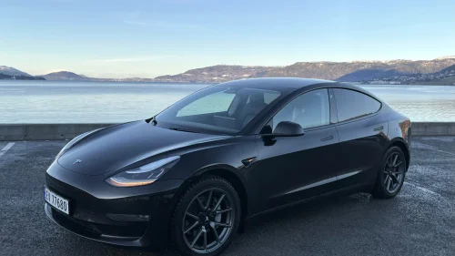 TESLA Model 3 Long Range AWD, EAP, krok, eu ok juli 25, ny service