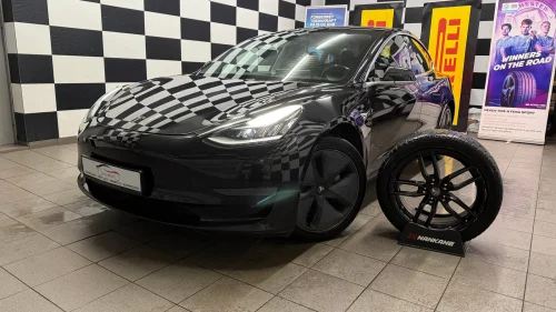 TESLA Model 3 LongRange*AWD*1-EIER*PREMIUM*ALL BLACK*SE UTSTYR++