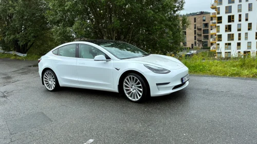 TESLA Model 3 Performance AWD