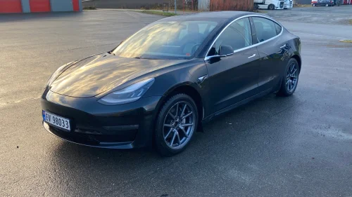 TESLA Model 3 Long Range AWD