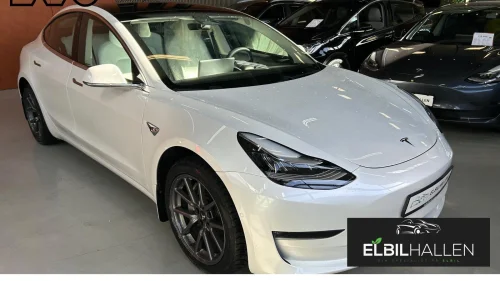 TESLA Model 3 LONG RANGE/AWD/HVITT PREMIUM INTERIØR/AUTOPILOT/VELHOLD