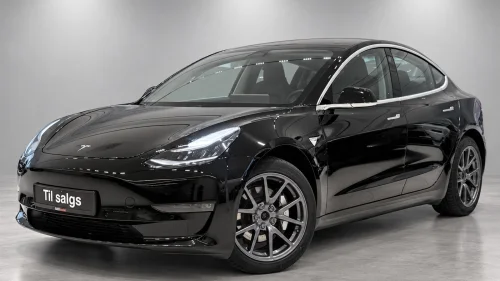 TESLA Model 3 Long Range/4X4/560KM/Skinn/Autopilot/Pano/ACC/360K/EU28