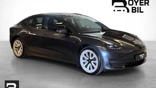 TESLA Model 3 Long Range 4x4 AP 580KM H.Feste V.Pumpe Pano Acc 1-Eier