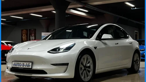 TESLA Model 3 LongRange / 4x4 / 614KM / 360kamera / Premium