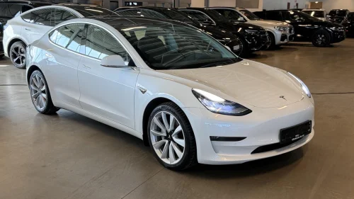 TESLA Model 3 LONG RANGE- 4 WD - Autopilot / FSD - Tar innbytte