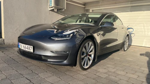 TESLA Model 3 Performance AWD
