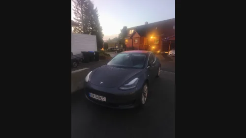 TESLA Model 3