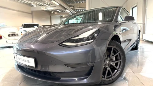 TESLA Model 3 Long Range AWD-Skinn-Autopilot-Premiumlyd-560 WLTP