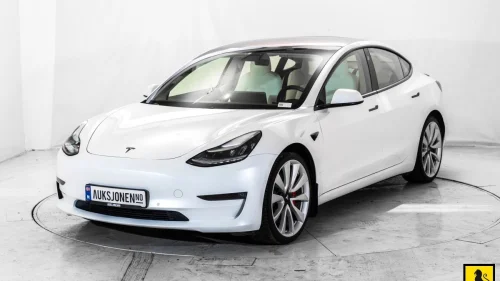 TESLA Model 3 PERFORMANCE 20'' PANORAMA PREMIUM LYD & INTERIØR