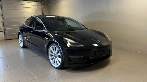 TESLA Model 3 Performance AWD, Eu til 07.2027