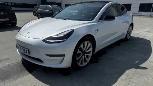 TESLA Model 3 Performance AWD