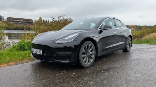 TESLA Model 3 Long Range AWD - svært lav kilometerstand!
