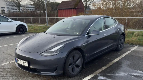 TESLA Model 3 Long Range AWD, krok, Enhanced Autopilot,