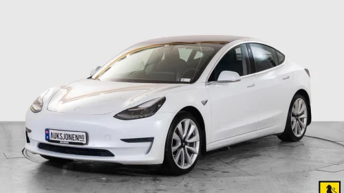 TESLA Model 3 LRDM AWD HENGERFESTE PANORAMA PREMIUM LYD & INTERIØR