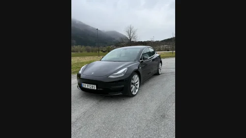 TESLA Model 3 Performance AWD