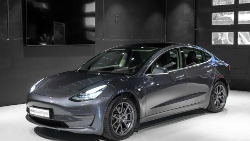TESLA Model 3 Long Range Dual Motor AWD 560KM Autopilot HENGERFESTE!