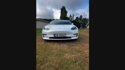 TESLA Model 3 4x4/Long Range/560Wltp/Pano/Navi/R.Kam/Autopilot/Dab+