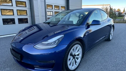 TESLA Model 3 Long Range AWD Premium 580-WLTP Pano K-Less Kamera+++