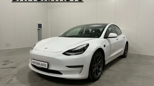 TESLA Model 3 Long Range AWD, 580km WLTP, Hengerfeste, Garanti, ++