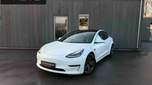TESLA Model 3 FACELIFT/ AWD /KROK/SKINN/VARMEPUMPE/ LAV KM ++++