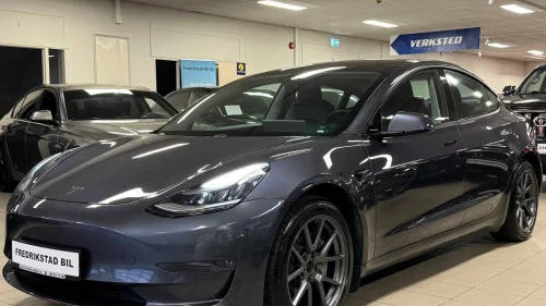 TESLA Model 3 LONG RANGE-FACELIFT-AWD-PANO-SKINN-PREMIUM-ACC-KROK