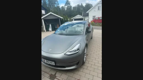 TESLA Model 3 Hengerfest/foliert/580km/AWD