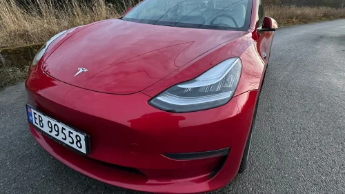 TESLA Model 3 Longe Range