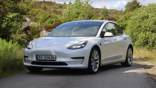 TESLA Model 3 Long Range AWD