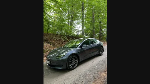 TESLA Model 3 Long Range AWD
