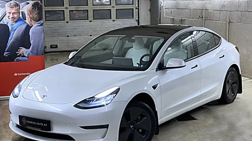 TESLA Model 3 Long Range | 4x4 | Rattvarme | Autopilot | Hengerfeste