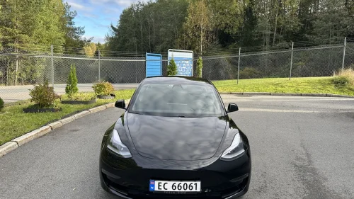 TESLA Model 3 Long Range AWD/614KM/4x4/Skinn/Panorama/1 Eier
