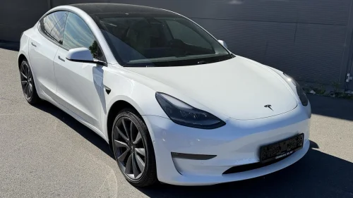 TESLA Model 3 LR - 4WD - WLTP 614 KM - Autopilot - Hengerfeste