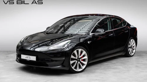 TESLA Model 3 Performance/AWD/Premium/530km/Autopilot/Pano/R.kam++