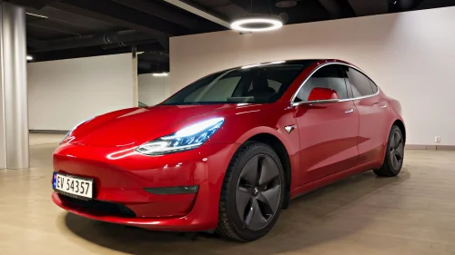 TESLA Model 3 Long Range AWD / Autopilot / Strøken! ++