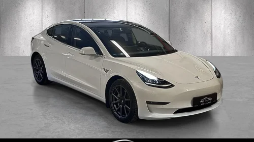 TESLA Model 3 Long Rang AWD 560km Autopilot/Skinn/Pano++