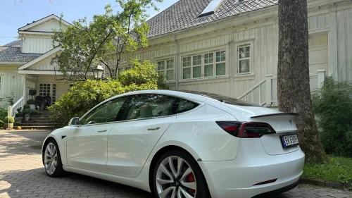 TESLA Model 3 Performance AWD