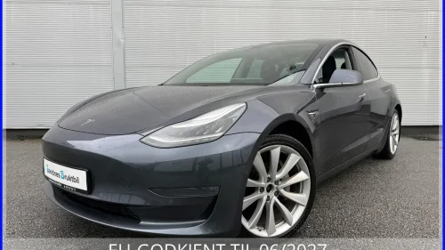 TESLA Model 3 LONG RANGE 19",SKINN,KROK,ACC,PANO,NAVI,TLF,DAB+,LED