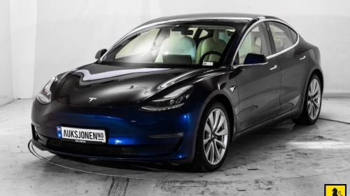TESLA Model 3 LRDM AWD HENGERFESTE EU-OK 09.27 PANORAMA PREMIUM INTER