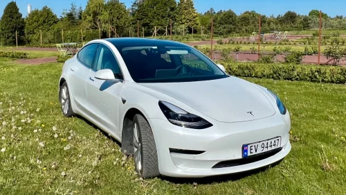 TESLA Model 3 Long Range AWD/Autopilot/Krok/Nye bremser.
