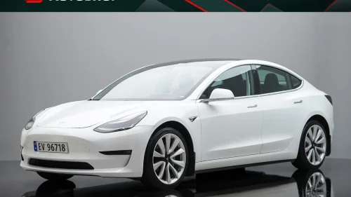 TESLA Model 3 LONG RANGE 560KM / AWD / KROK / AP / PREMIUM / 19" ++