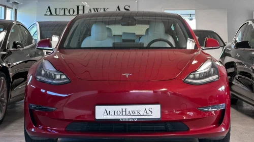 TESLA Model 3 AWD Premium/UltraWhite-Skinn/AP/Panorama/19"Sport/1eier