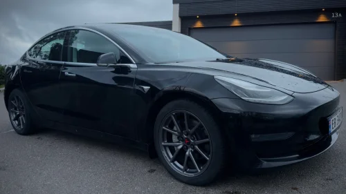 TESLA Model 3 Long Range Dual Motor AWD Autopilot 18-Aero