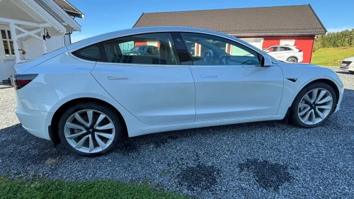 TESLA Model 3 Long Range AWD