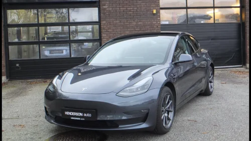 TESLA Model 3 Long Range AWD Premium Skinn/Krok/V.Pumpe/Navi/Panorama