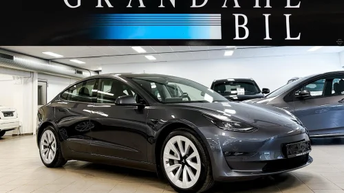 TESLA Model 3 LR DM 4WD AUT.GIR SKINN AUTOPILOT - LEVERES MED NY EU