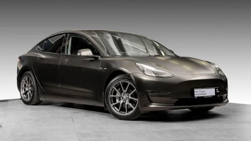 TESLA Model 3 4X4 LR MCU2/AP/PANO/SKINN/PREMIUM LYD/NAVI